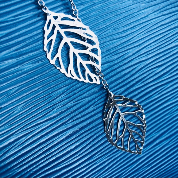 Silver Double Leaf Slider Necklace - Picture 4 of 4
